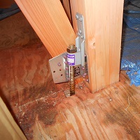 木造軸組・ホールダウン金物と筋交端部の不正緊結